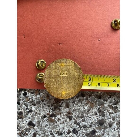 VINTAGE‎ 1988 USA Bobsled Calgary Olympics Collectible Pin - Picture 2 of 4